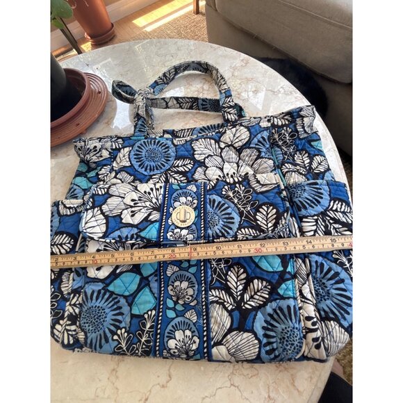 Vera Bradley Floral Quilted Tote Bag With Pockets & Button Closure-note flaw han - Picture 9 of 13